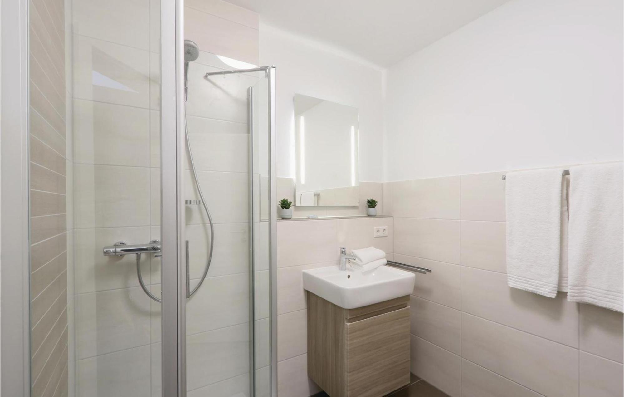 Gorgeous Apartment In Dagebuell With Kitchenette Bagian luar foto